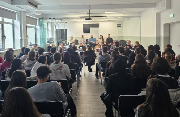 Activități și spectacole organizate de Teatrul Național Radu Stanca