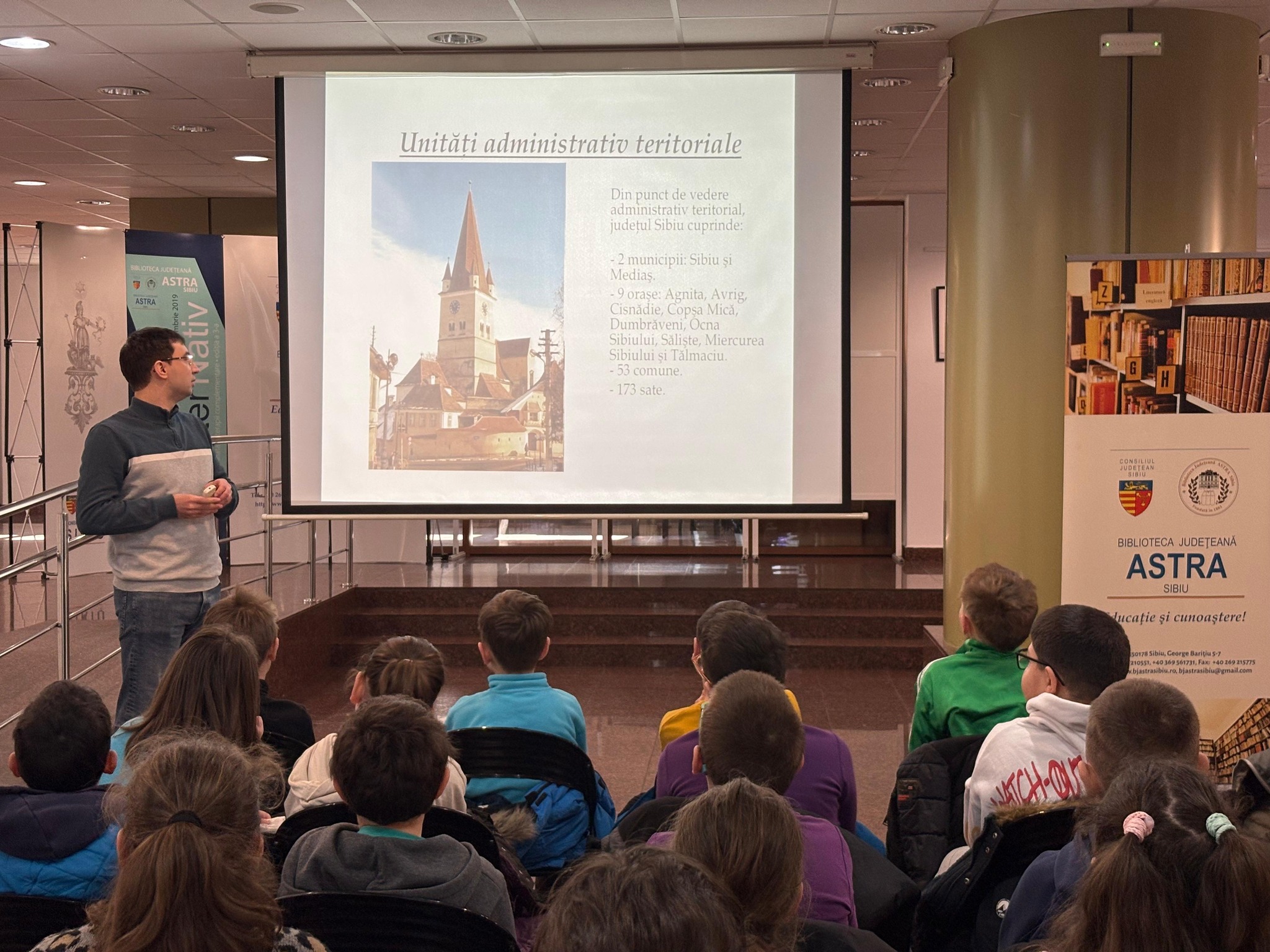 Vizită de studiu a elevilor sibieni în sala de lectură a Bibliotecii ASTRA