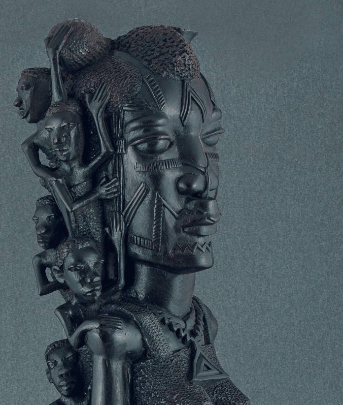 Detaliu artistic al dărului primit de soții Ceaușescu