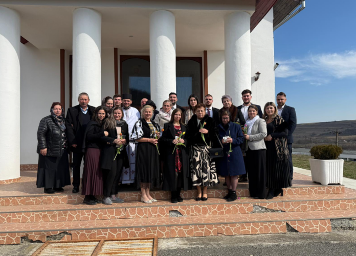 Florian Giubega în timpul vizitei oficiale la Loamneș pentru Ziua Femeii