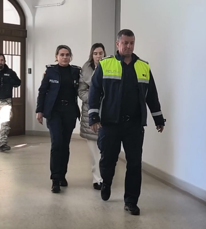 Adriana Viliginschi la Curtea de Apel Alba Iulia în ziua decisivă a contestației împotriva arestului