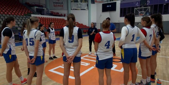 Naționala de baschet U20 a României antrenându-se la Sibiu înainte de competiție