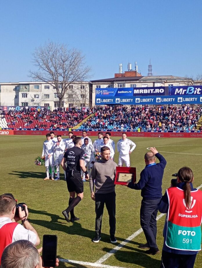 Echipamentul echipei FC Hermannstadt Galați pe terenul de fotbal