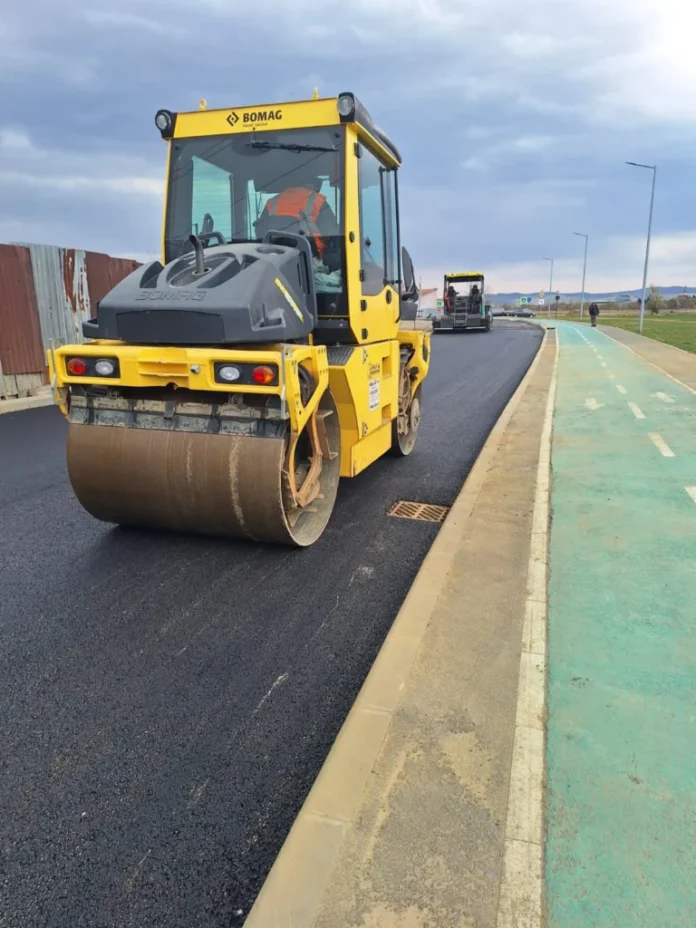 Lucrări de reparații finale pe drumul peste Câmpșor, înainte de redeschiderea la trafic