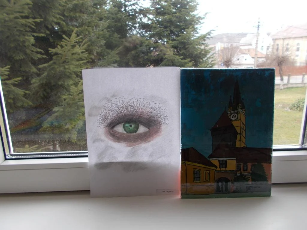 86 Copii prezintă lucrări la concursul Natura și Omul în sala liceului Axente Sever