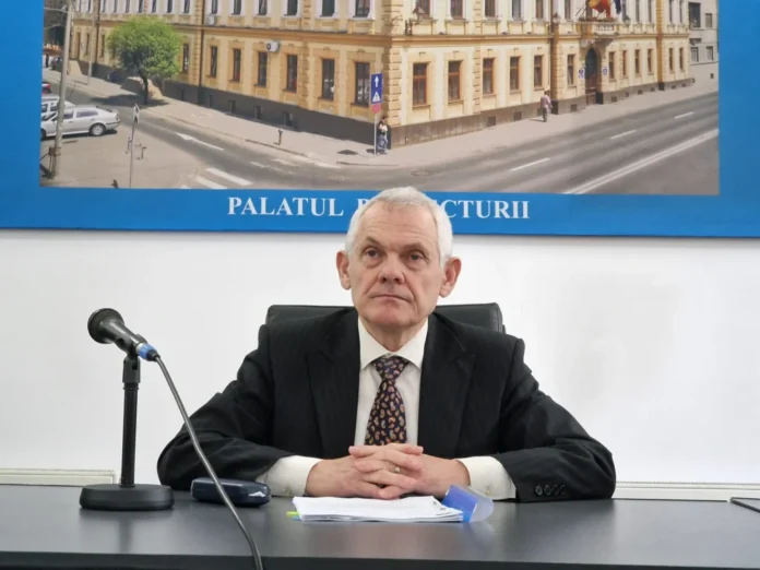 Sala de ședințe a Colegiului Prefectural Sibiu în timpul dezbaterii pe agenda de lucru