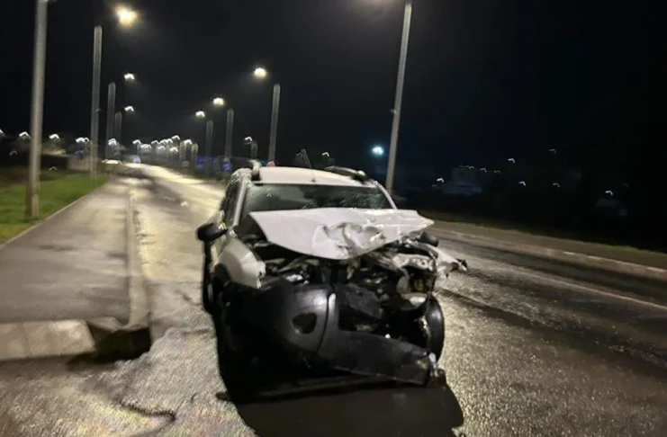 Accident pe strada Henri Coandă: O șoferiță aflată sub influența alcoolului a intrat pe contrasens lovind o altă mașină în care se aflau două minore!