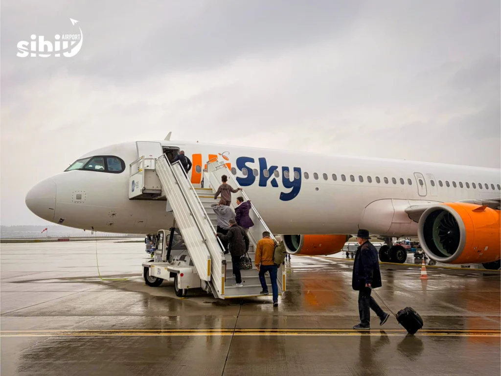 659117511_958055900078356_1628596168352170443_n Avion pe aeroportul din Hurghada, pregătit pentru zboruri directe Sibiu Hurghada