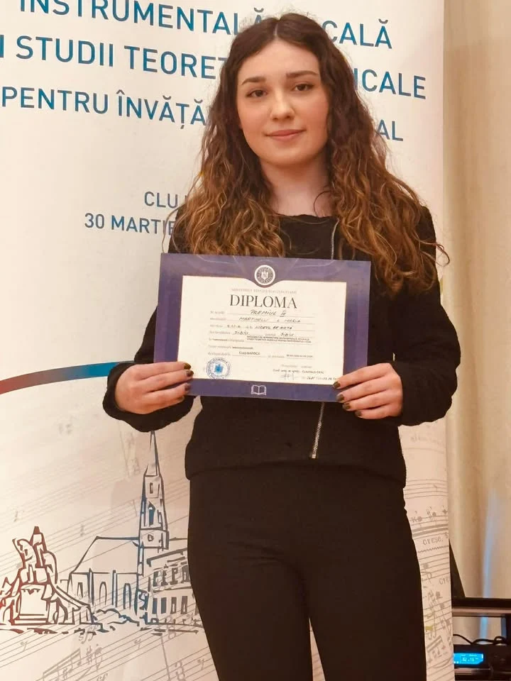 203 Maria Martinelli la repetițiile de pian pentru Olimpiada Națională de Muzică
