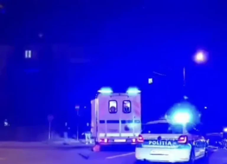 VIDEO Accident pe strada Rahovei: Un motociclist de 22 de ani a ajuns la spital după ce a fost lovit de o mașină!