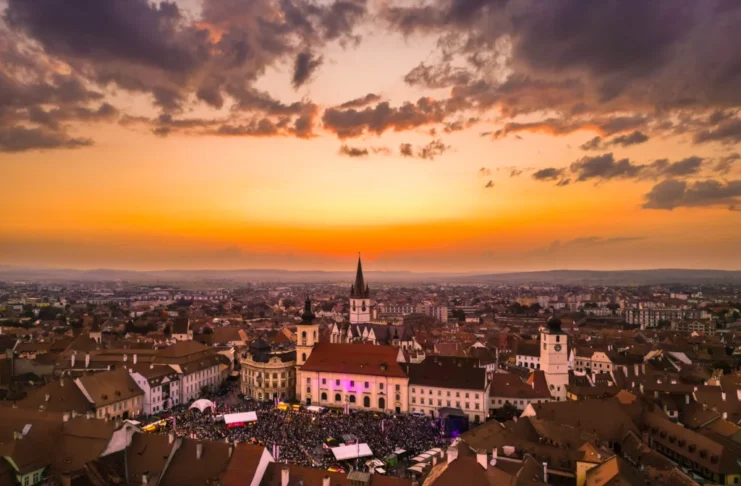 Piața Mare și Complexul Lacul Binder, finaliste în competiția „Destinația Anului 2026”