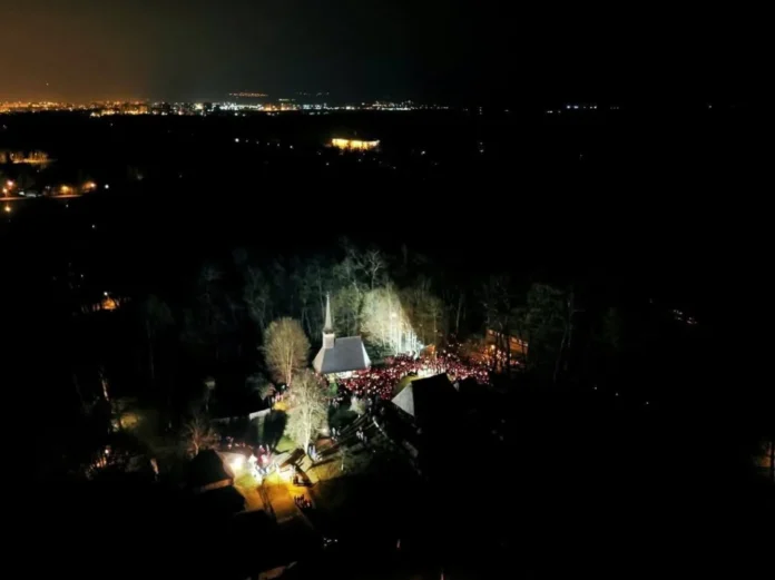 Vedere panoramică a Bisericii din Bezded, locul programului de Paști