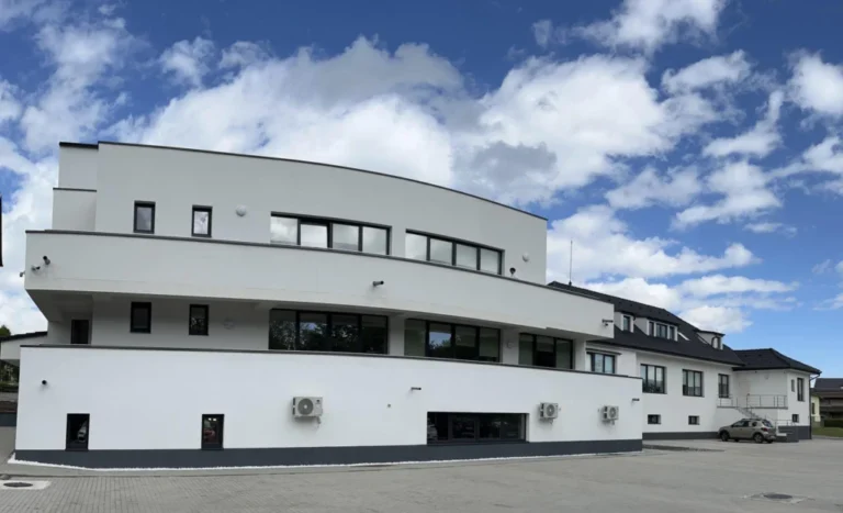 Spitalul Orășenesc Cisnădie, reconstruit pas cu pas: cum a ajuns o echipă să întoarcă destinul unui spital mic