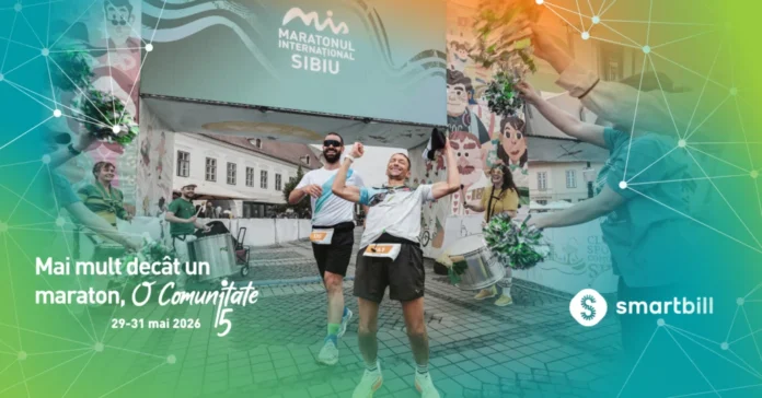 Participanți alergând la Maratonul Internațional Sibiu pe străzile orașului istoric