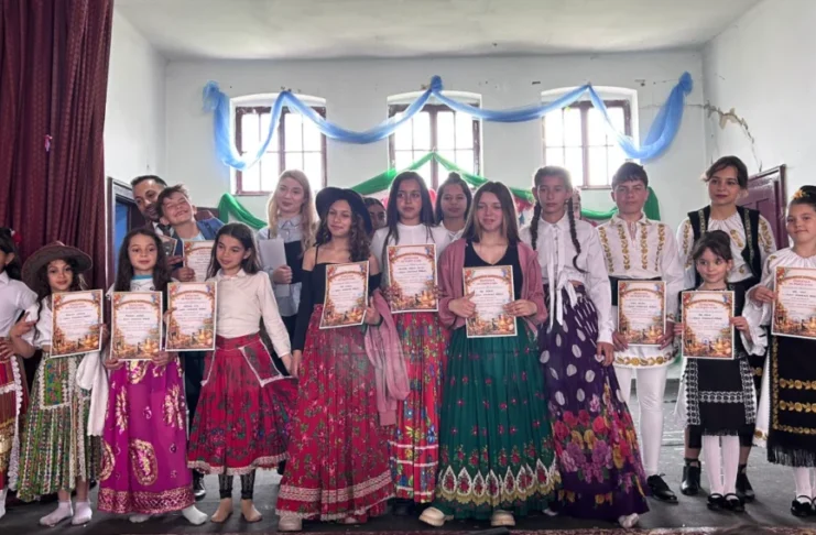 „Mândru Rom Fest” de la Școala Gimnazială din Brădeni a fost o explozie de energie și tradiție!