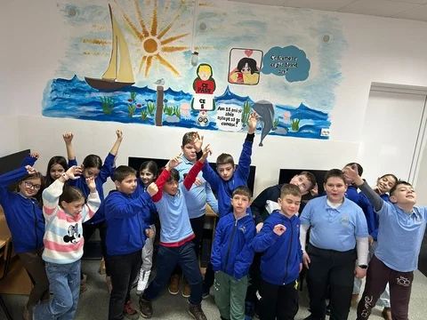 Școala Ocna FM – vocea elevilor din Ocna Sibiului, susținută la Maratonul Internațional Sibiu 2026