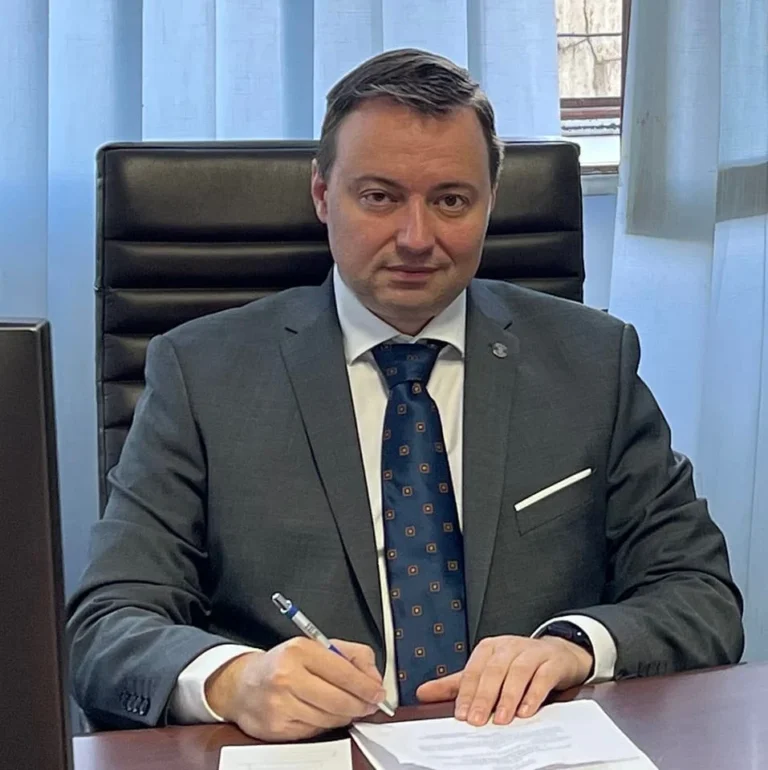 Tunelul Robești de pe Autostrada Sibiu–Pitești se apropie de prima străpungere