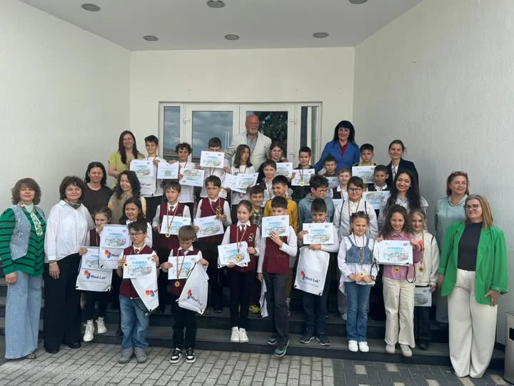 Cisnădie: Elevii Școlii Gimnaziale Nr. 4, rezultate de excepție la competiția Mind Lab