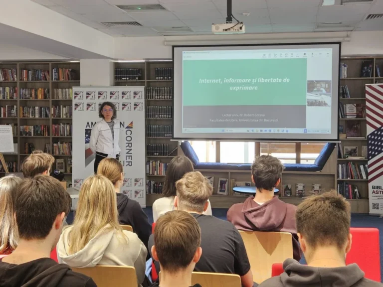 Ateliere despre informare și libertatea de exprimare, organizate la Biblioteca ASTRA Sibiu