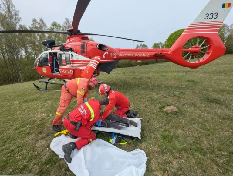 Accident grav în pădurea de lângă satul Rod. Un bărbat care a fost lovit de un buștean, a fost transportat de urgență la spitalul din Târgu Mureș!