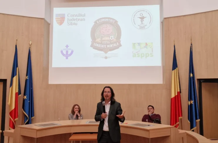 Adicții, presiune socială și lege: ce au învățat liceenii din județul Sibiu de la Cristi Danileț