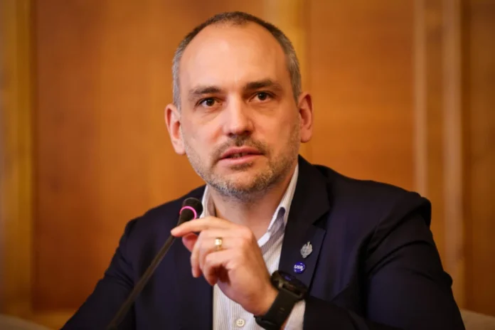 Deputatul USR Adrian Dohotariu susține că programul SAFE blocat de CCR pune în pericol securitatea.