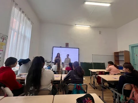 „Maraton educațional: Sibiu cu demnitate”, proiect social susținut la MIS 2026 pentru sănătatea și educația tinerilor din Sibiu