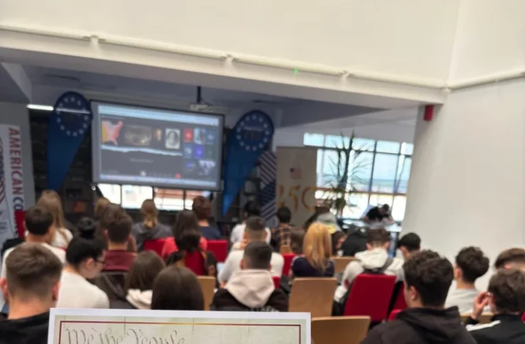 Biblioteca ASTRA Sibiu a găzduit evenimentul „Freedom 250”, dedicat valorilor democrației americane