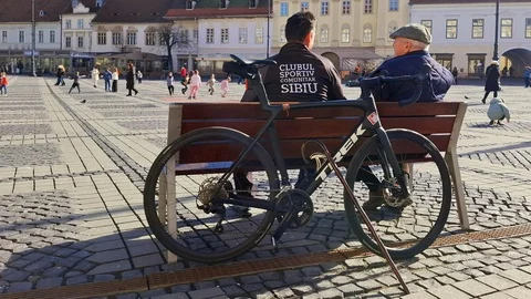 JoyRide – Plimbă Bucuria: proiectul care își propune să aducă mobilitate, zâmbete și incluziune la Maratonul Internațional Sibiu 2026