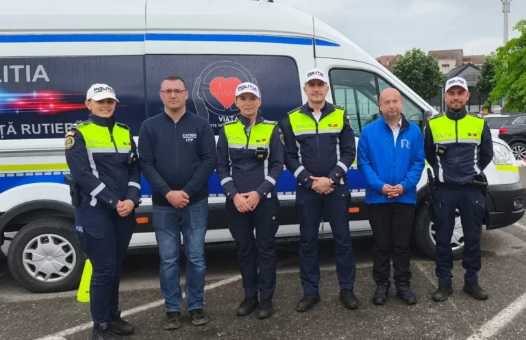 VIDEO Polițiștii rutieri au transformat prevenția în realitate virtuală de Săptămâna Siguranței Rutiere. Peste 20 de șoferi au testat efectele consumului de alcool și subtanțe!
