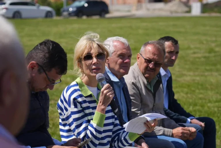 Raluca Turcan propune măsuri urgente în agricultură: „Știu că în acest domeniu munca nu se oprește niciodată și că ceea ce se întâmplă acum politic încurcă în loc să ajute.”