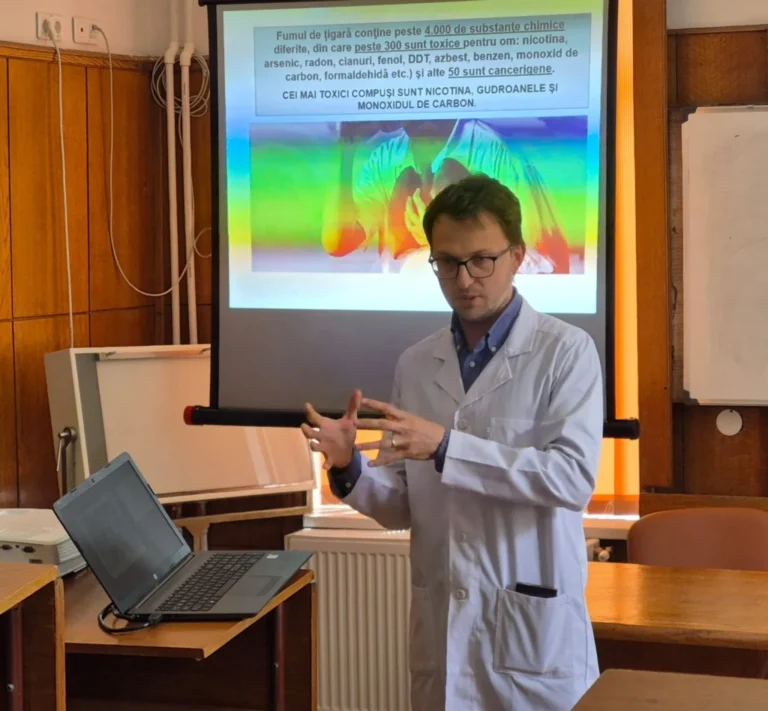 Elevii Colegiului Național „Samuel von Brukenthal” au participat la sesiuni de prevenire a fumatului în cadrul campaniei „Respiră Liber”