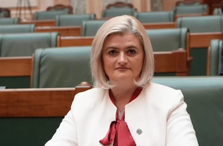 Senatoarea AUR de Sibiu, Luminița Păucean Fernandes, mesaj de apreciere pentru cadrele didactice de Ziua Învățătorului