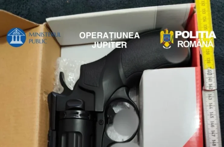 Percheziții în Sibiu în cadrul Operațiunii Jupiter. Două arme de tir sportiv, ridicate de polițiști