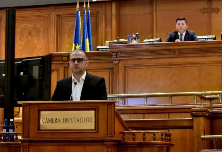 Uniforma școlară ar putea deveni obligatorie. Bogdan Trif: „Ar reduce bullying-ul și ar crește siguranța elevilor”