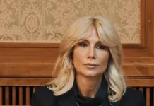 Raluca Turcan: PNL nu va mai face guvern cu PSD și respinge varianta Adrian Veștea premier Raluca Turcan, vicepreședinte PNL, respinge un guvern cu PSD și opțiunea Adrian Veștea ca premier.