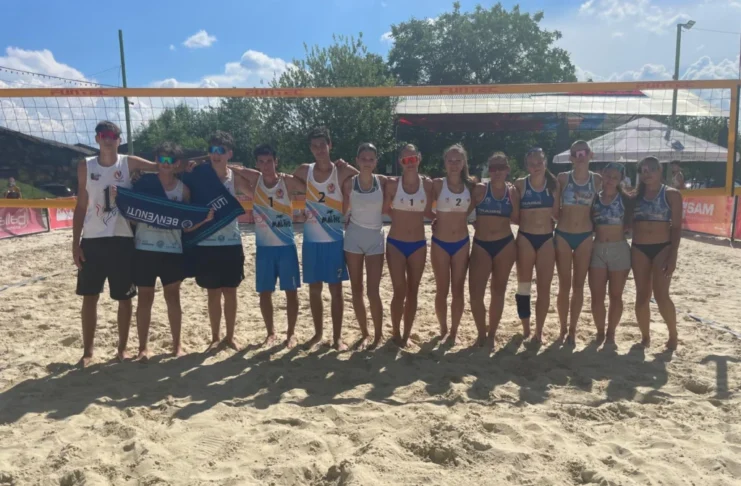 Finală sută la sută sibiană la etapa U18 de beachvolley. Trei sportive de la Champions au ajuns la lotul național al României