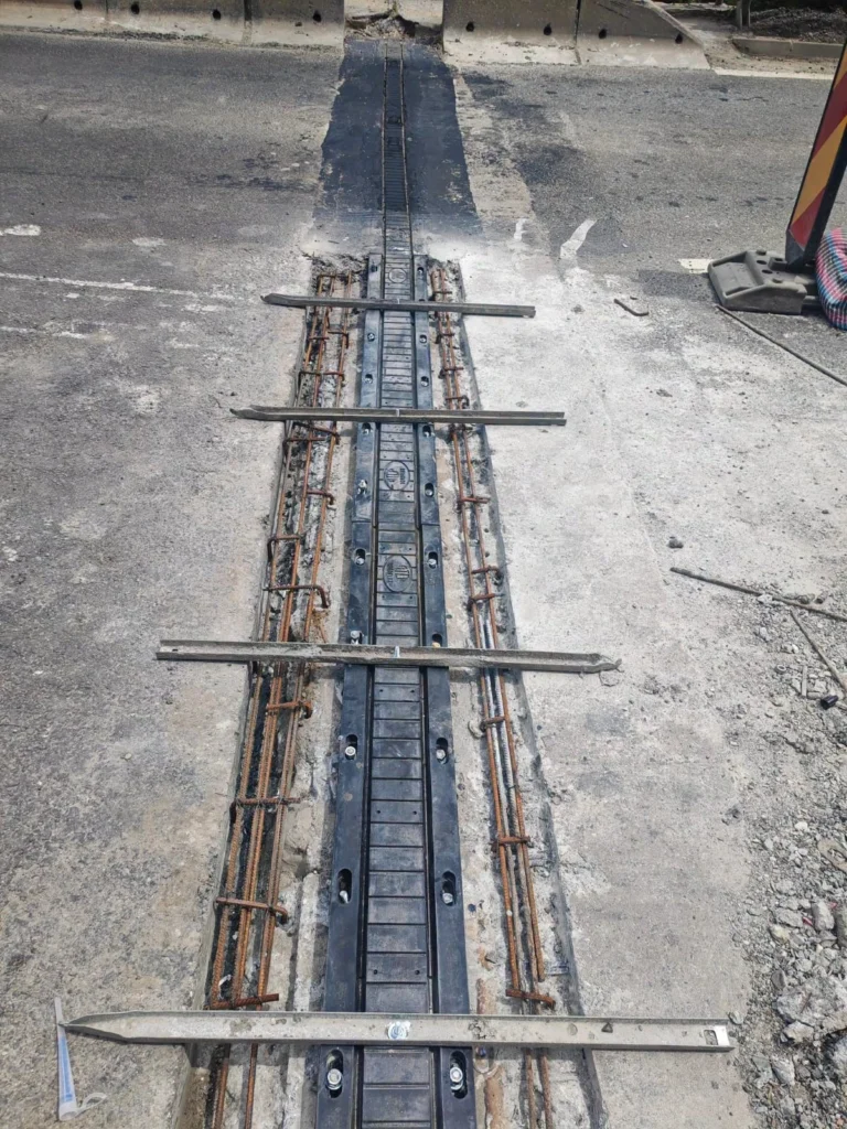 Vești bune pentru șoferi: Viaductul Râu Vadului de pe DN7 se redeschide circulației!