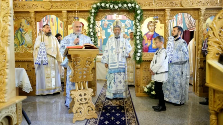 Sfințirea noii biserici din Agnita, un moment istoric pentru comunitatea credincioșilor