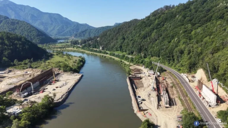Progres spectaculos pe Autostrada Sibiu-Pitești: „Podul verde” de la Călinești prinde contur!
