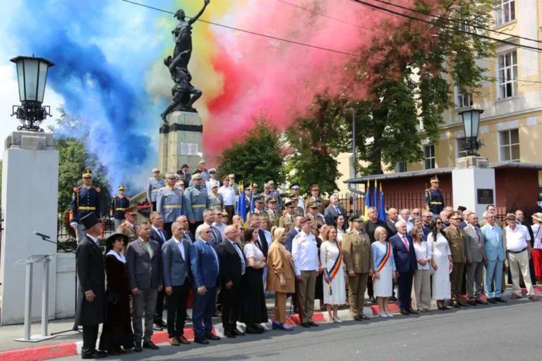 FOTO: Reconstituire istorică a vizitei Regelui Ferdinand I la Sibiu: sute de sibieni s-au adunat pentru a retrăi importantul eveniment istoric de la 1926