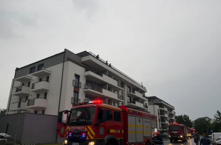 Explozie într-un apartament de pe strada Afinelor. Peste 30 de persoane au fost evacuate!