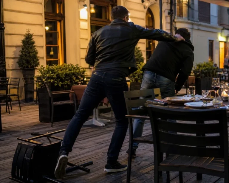 Trei tineri, sub control judiciar după un conflict violent pe Calea Dumbrăvii din Sibiu