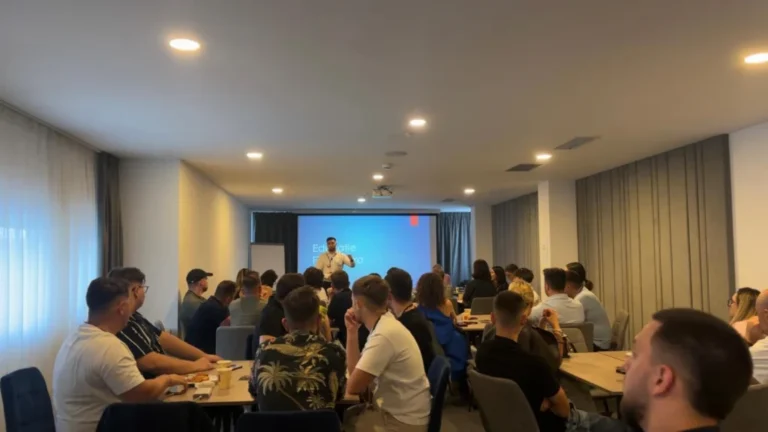 Tineretul Social Democrat Sibiu a lansat proiectul „Level Up”. Florian Giubega: „Educația rămâne temelia pe care construim viitorul”