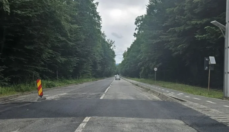 Drumuri și Poduri Sibiu SA și epopeea celor două denivelări de la Muzeul Astra: opt ore, cozi și lucrare neterminată