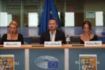 „Acasă este un sentiment complex”. Nicu Ștefănuță a reunit sute de români din Diaspora la Parlamentul European, într-un eveniment dedicat sănătății mintale