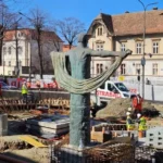 Primăria Sibiu nu găsește actele monumentului din 2002, dar susține că acesta nu a fost afectat. Avizul Culturii nu conține condiții despre statuie