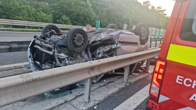 Bebeluşul rănit în accidentul de lângă Cristian rămâne internat