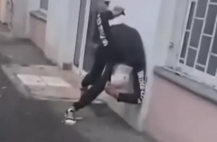 Imagini tulburătoare cu posibili consumatori de fentanil au fost filmate în Sibiu!