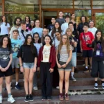 Expert în nutriție explică adolescenților importanța unei alimentații echilibrate